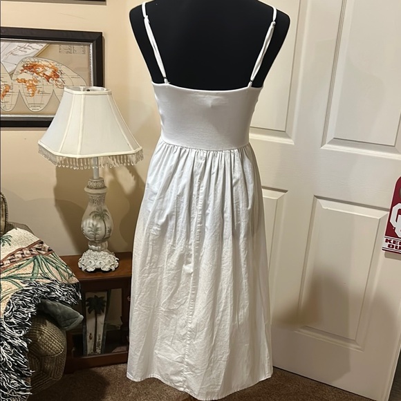Forever 21 White Midi Dress with Spaghetti Straps. Size Medium. - Picture 5 of 8